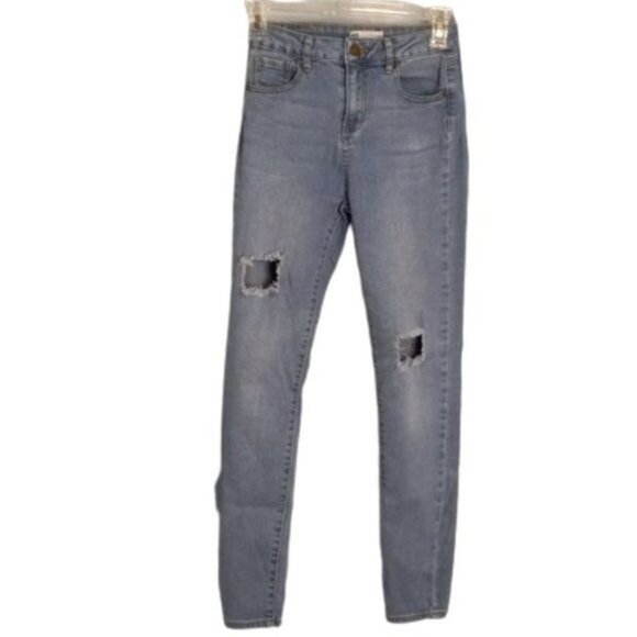 RSQ Size 12 Girls Jeans Super High Rise Jegging Distressed Light Wash Denim Blue - Picture 1 of 11
